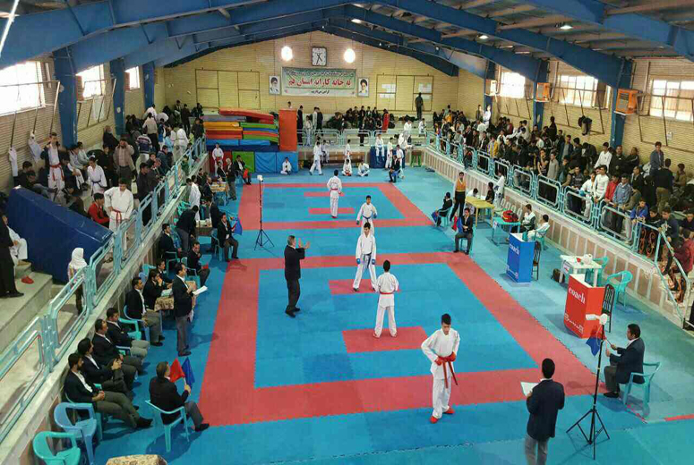 تصویر در برگزاری مسابقات انتخابی تیم کاراته استان در لنده